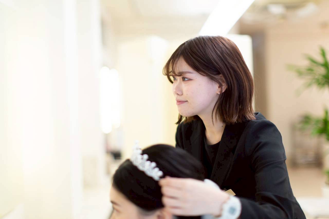 ティアラのヘアメイクの現場