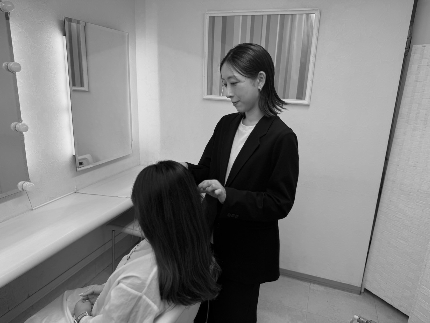 ティアラのヘアメイクスタッフ