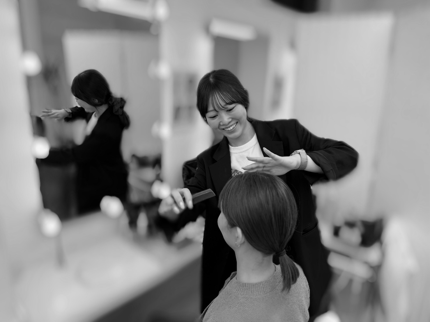 ティアラのヘアメイクスタッフ